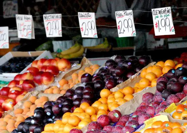 Fruits-in-montreal-canada