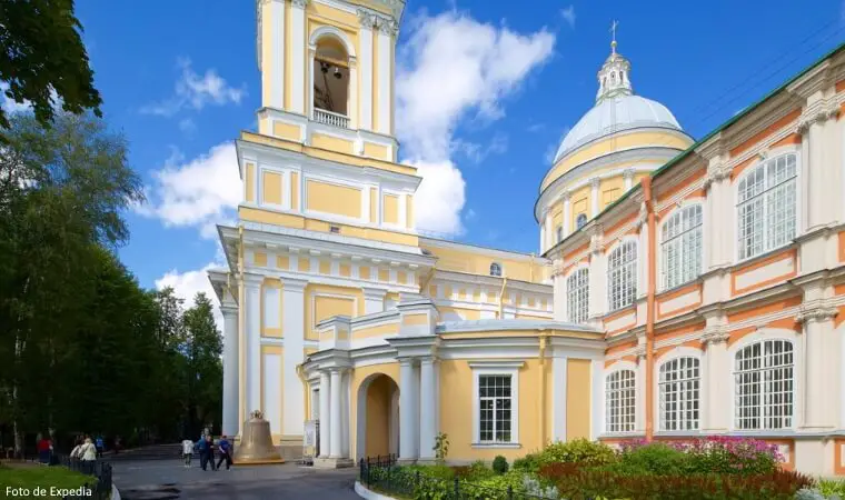 Monasterio-de-Alejandro-Nevski-san-petersburgo-Rusia